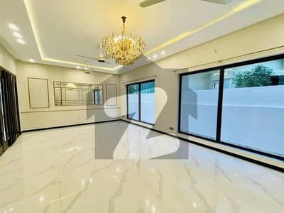 LUXURIOUS