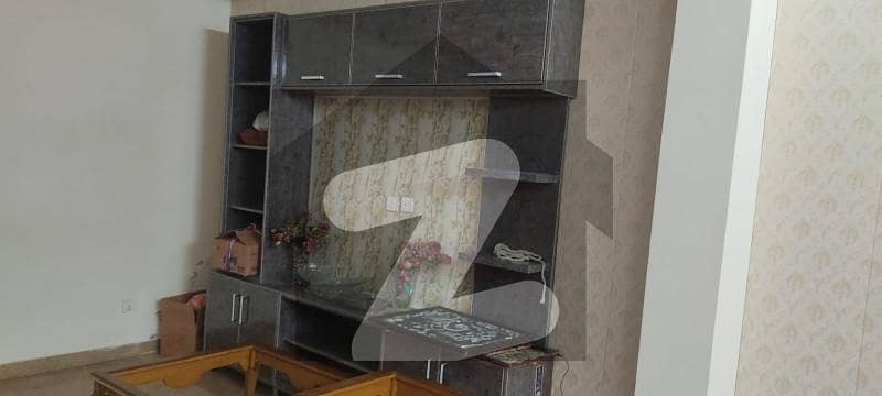 5merla house is for sale 5merla house is for sale