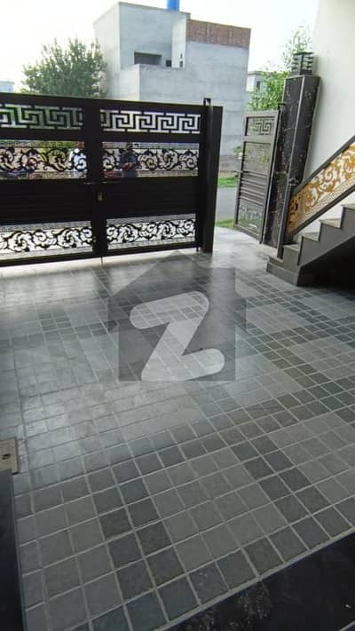 ستارہ گولڈ سٹی ستیانہ روڈ,فیصل آباد میں 4 مرلہ مکان 1.9 کروڑ میں برائے فروخت۔