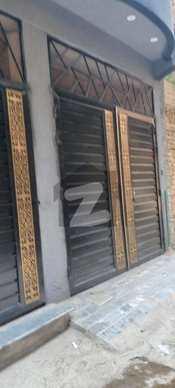 گلبرگ پشاور میں 4 کمروں کا 2 مرلہ مکان 42.0 ہزار میں کرایہ پر دستیاب ہے۔