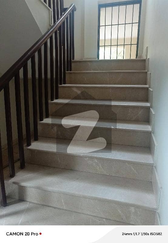 F11 Independent House 666sqyd F11 Independent House 666sqyd