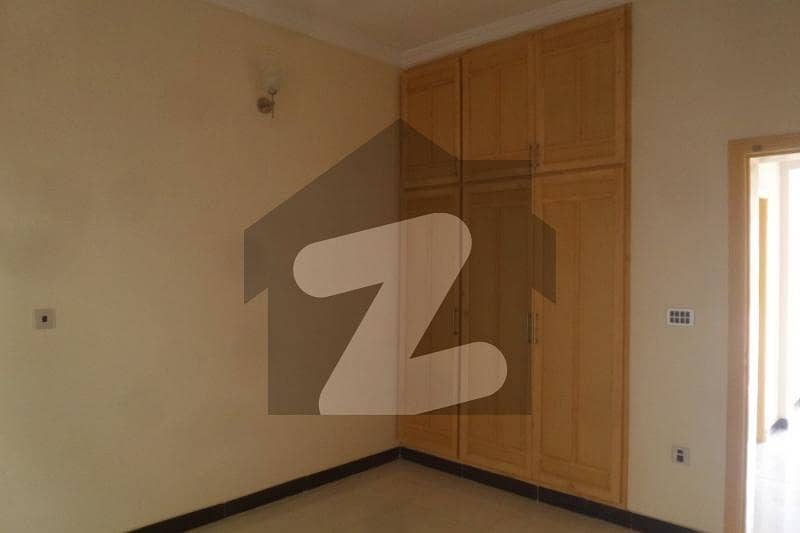 300 Square Feet Room For rent In G-9 300 Square Feet Room For rent In G-9