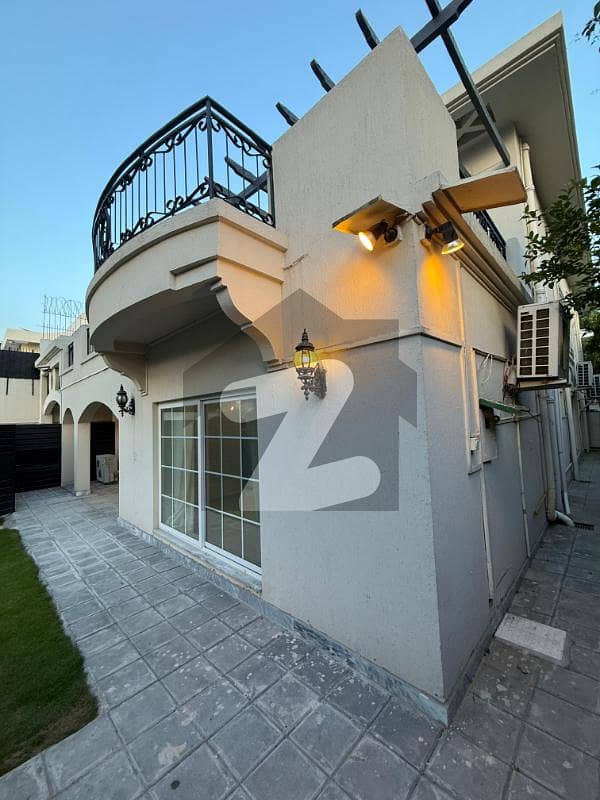 Beautiful Ground Floor Portion For Rent In F-7 Beautiful Ground Floor Portion For Rent In F-7