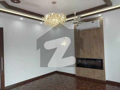 Triple Storey House For Sale In Gulberg