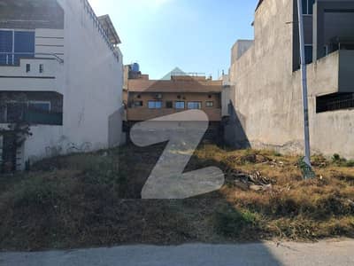 10 MARLA PLOT FOR SALE IN BAHRIA TOWN PHASE 8 Rawalpindi