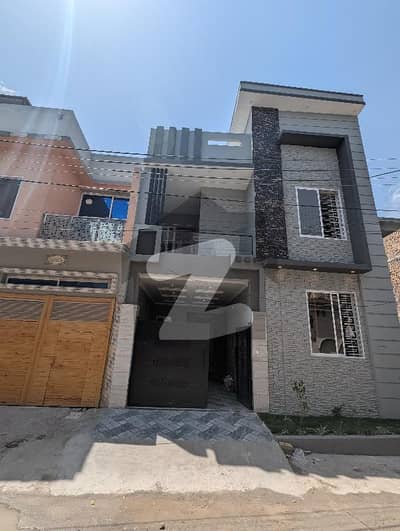 ارباب سبز علی خان ٹاؤن ایگزیکٹو لاجز ارباب سبز علی خان ٹاؤن,ورسک روڈ,پشاور میں 6 کمروں کا 7 مرلہ مکان 3.4 کروڑ میں برائے فروخت۔