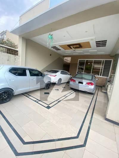 Ideal Location House For Rent Walking Distance Market Masjid Park