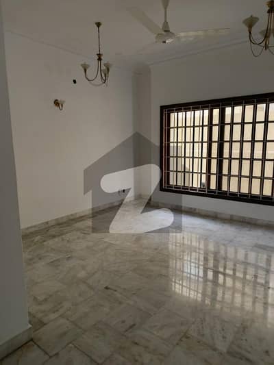 500 Yard Modern Bungalow For Rent In Phase-6