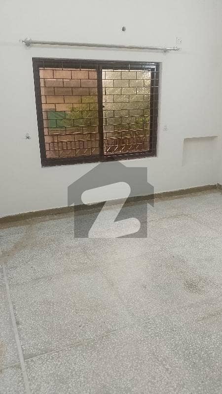 جی ۔ 11/2 جی ۔ 11,اسلام آباد میں 6 کمروں کا 8 مرلہ مکان 1.65 لاکھ میں کرایہ پر دستیاب ہے۔
