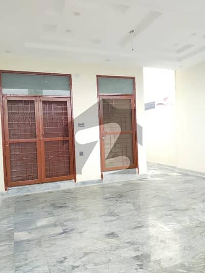 10 MARLA HOUSE FOR RENT IN LDA AVENUE