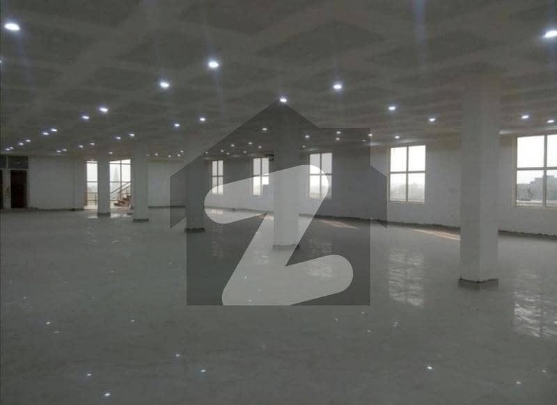 آئی جے پی روڈ راولپنڈی میں 6 کمروں کا 9 مرلہ دفتر 1.6 لاکھ میں کرایہ پر دستیاب ہے۔