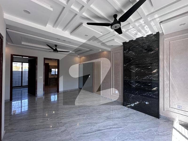 5 Marla Beautifully Designed House For Sale And Direct Meeting With Owner In Park View City Lahore.