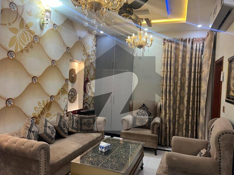 آئی 11/1 آئی ۔ 11,اسلام آباد میں 7 کمروں کا 7 مرلہ مکان 5.25 کروڑ میں برائے فروخت۔