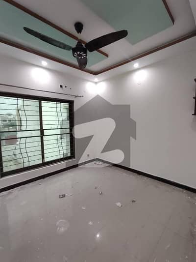 یونیورسٹی ٹاؤن اسلام آباد میں 4 کمروں کا 5 مرلہ مکان 55.0 ہزار میں کرایہ پر دستیاب ہے۔