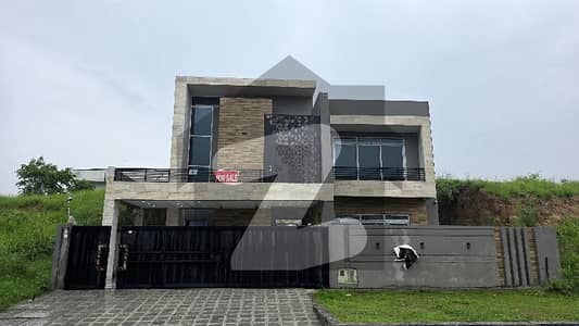 Kanal House For Sale In C Block At Very Investor Rate 10 Kv Solar System Installed