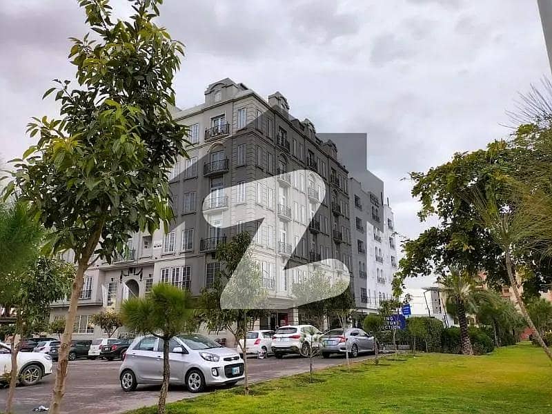 Main Boulevard Plot 10 Marla Possessionable