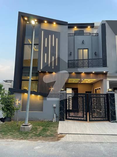 5 Marla House Available For Sale Near Facing Park at Prime Location of Etihad Town Phase1 Lahore