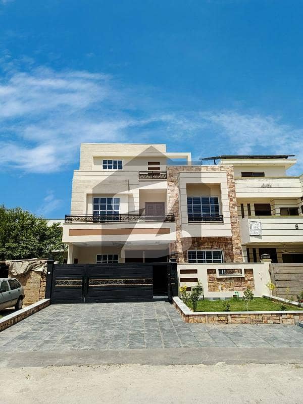 10 Marla Beautiful House For Sale in G-13/3 Islamabad 10 Marla Beautiful House For Sale in G-13/3 Islamabad