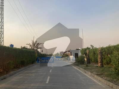 برکی روڈ کینٹ,لاہور میں 4 کنال رہائشی پلاٹ 1.9 کروڑ میں برائے فروخت۔