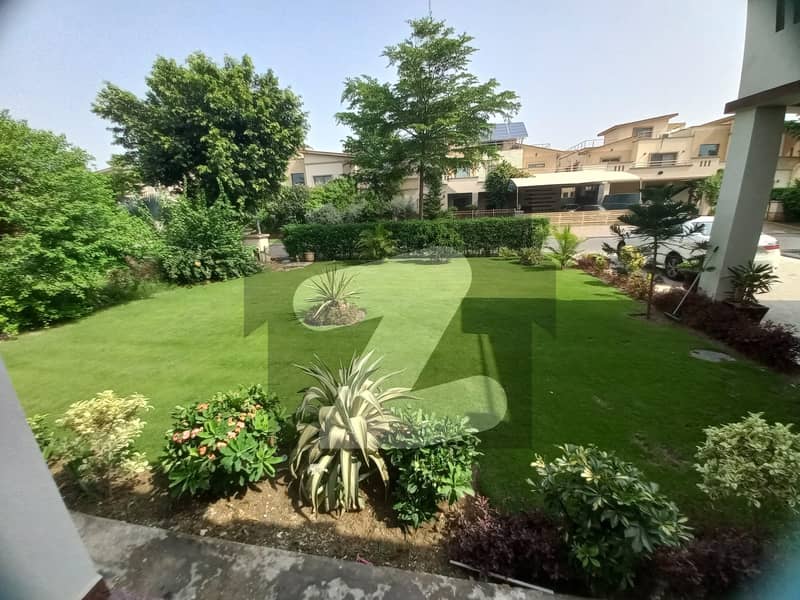 47 Marla + Golf View + Fully Renovated House