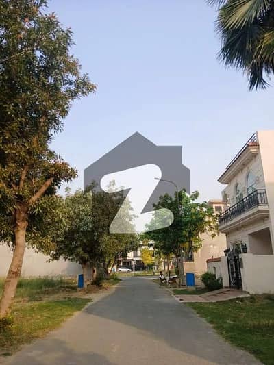 فارمانئیٹس ہاؤسنگ سکیم لاہور میں 3 مرلہ رہائشی پلاٹ 36.0 لاکھ میں برائے فروخت۔