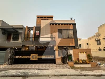 10 Marla Residential House For Rent In Rafi Block Near To Commercial Market, Mosque, School And ATM