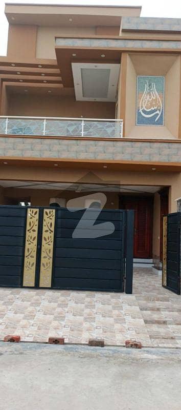 نشیمنِ اقبال فیز 2 نشیمنِ اقبال,لاہور میں 5 کمروں کا 10 مرلہ مکان 3.6 کروڑ میں برائے فروخت۔