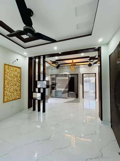Prime Location House Of 20 Marla Is Available For Sale In EME Society - Block D, Lahore
