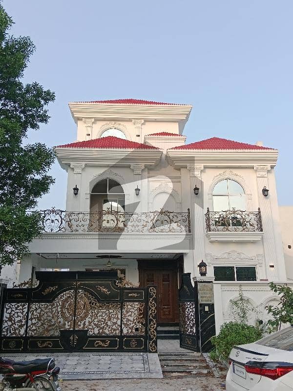 Luxurious 10 Marla House for Rent in Gujranwala Luxurious 10 Marla House for Rent in Gujranwala