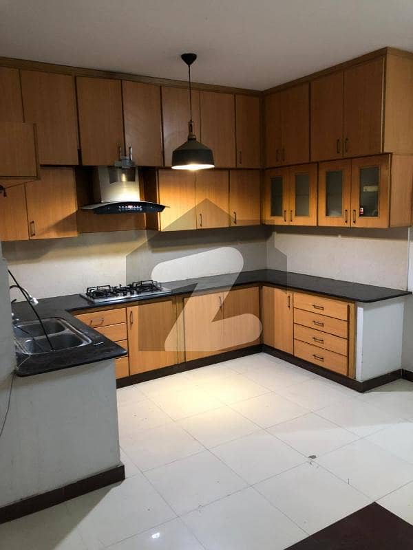 Flat with Rooftop in High Rise Main Road Project Flat with Rooftop in High Rise Main Road Project