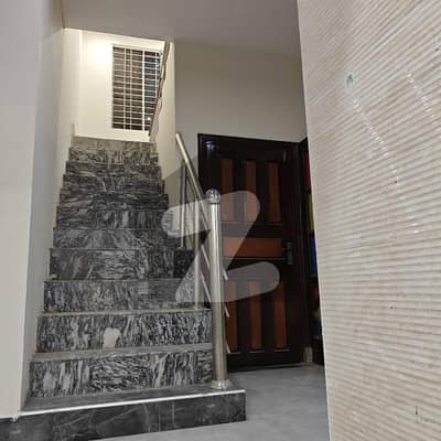 3 Bed Upper Portion Tv Lounge VIP Location