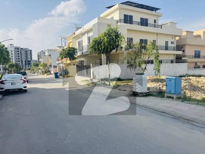 ٹاپ سٹی 1 - بلاک بی ٹاپ سٹی 1,اسلام آباد میں 1 کنال رہائشی پلاٹ 2.35 کروڑ میں برائے فروخت۔