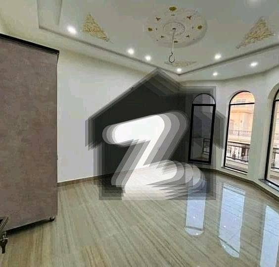 Flat Of 2000 Square Feet In Cosmopolitan Society Is Available Flat Of 2000 Square Feet In Cosmopolitan Society Is Available