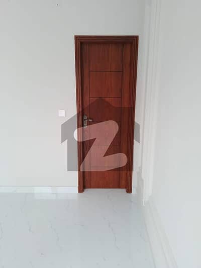 Flat Available For Rent in Madina Heights Maulana Shoukat Ali Road Johar Town Flat Available For Rent in Madina Heights Maulana Shoukat Ali Road Johar Town