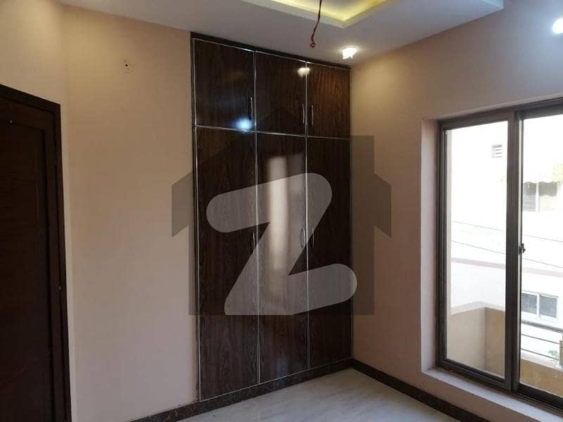 10 MARLA UPPER PORTION AVAILABLE FOR RENT