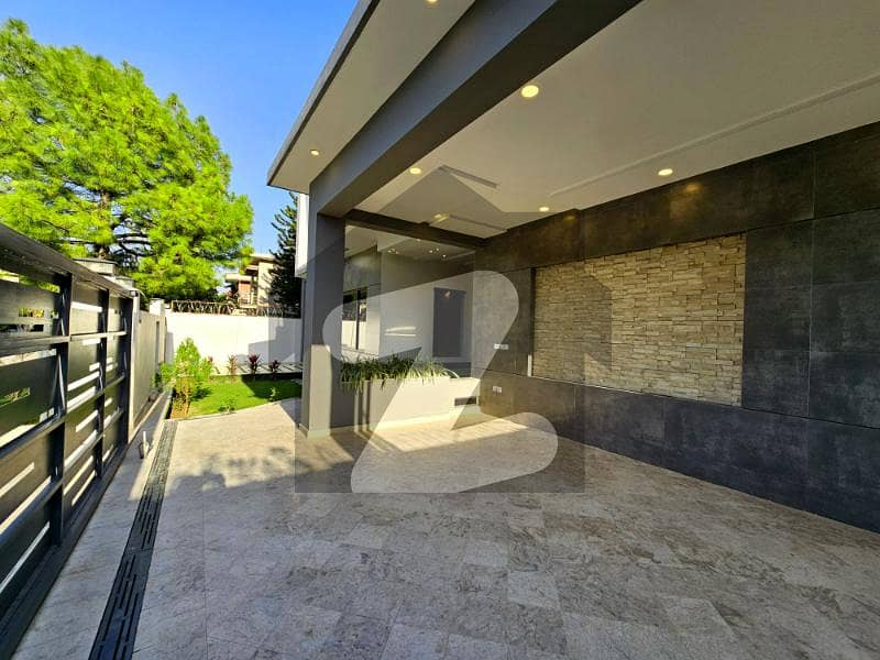 Old Livable House is for SALE in F-7 Islamabad Old Livable House is for SALE in F-7 Islamabad