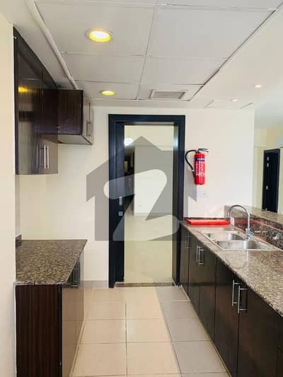 Emaar Spacious 4-Bedroom Unfurnished Apartment for Rent (Full & Partial Sea Views | Ideal for Foreign Delegations)