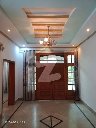 1 Kanal House for Sale in Cavalry Ground 5 Beds, Prime Location Demand 10 Crore