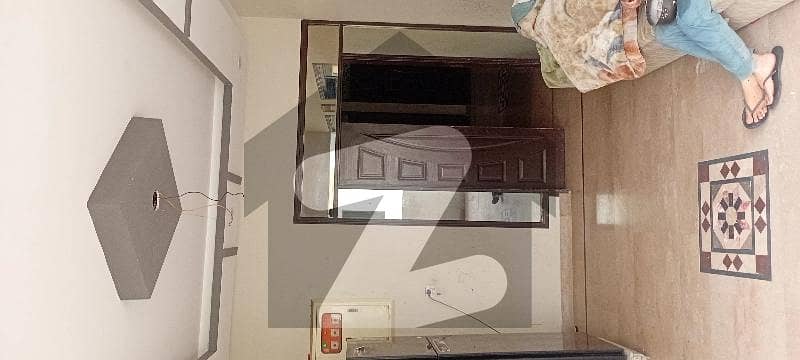 سکیم 33 کراچی میں 3 کمروں کا 10 مرلہ بالائی پورشن 1.6 کروڑ میں برائے فروخت۔