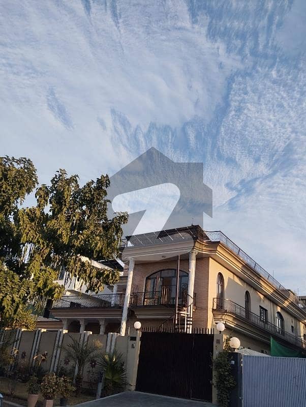 ایف ۔ 10 اسلام آباد میں 3 کمروں کا 1 کنال بالائی پورشن 2.1 لاکھ میں کرایہ پر دستیاب ہے۔ ایف ۔ 10 اسلام آباد میں 3 کمروں کا 1 کنال بالائی پورشن 2.1 لاکھ میں کرایہ پر دستیاب ہے۔