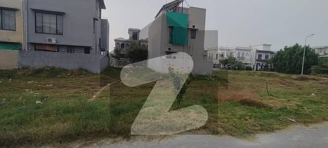ڈی ایچ اے 9 ٹاؤن ۔ بلاک اے ڈی ایچ اے 9 ٹاؤن,ڈیفنس (ڈی ایچ اے),لاہور میں 5 مرلہ رہائشی پلاٹ 95.0 لاکھ میں برائے فروخت۔