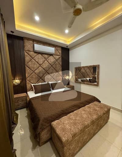 01 BED LUXURY FURNISHED APPARTMENT AVAILBLE FOR RENT AT GULBERG GREEEN ISLAMABAD