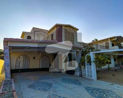 1000 Sq Yds Prime Location House with Old Construction DHA Phase 5, Khayaban-e-Momin