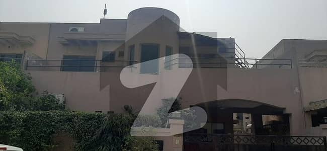 عسکری 10 عسکری,لاہور میں 4 کمروں کا 10 مرلہ مکان 1.4 لاکھ میں کرایہ پر دستیاب ہے۔