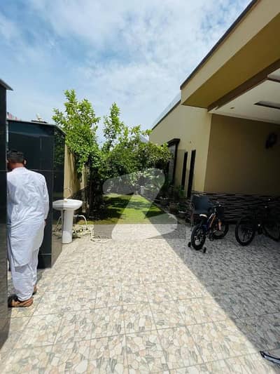 1kanal upper portion for rent with gas