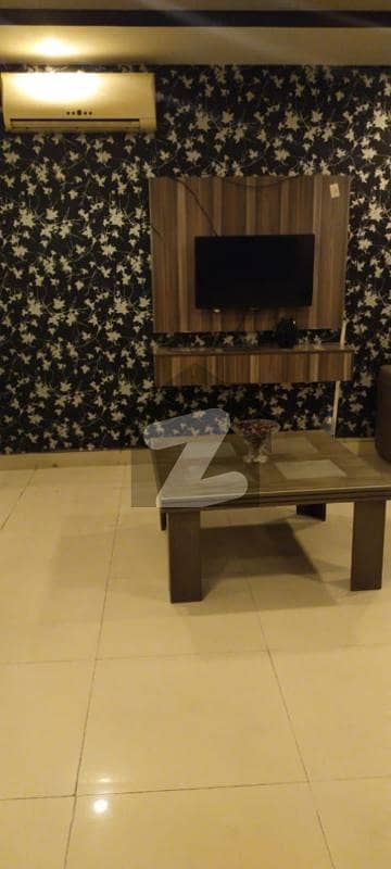 1BED STUDIO FURNISHED APORTMENT IS AVAILABLE FOR RENT IN SECTOR B BAHRIA TOWN LAHORE