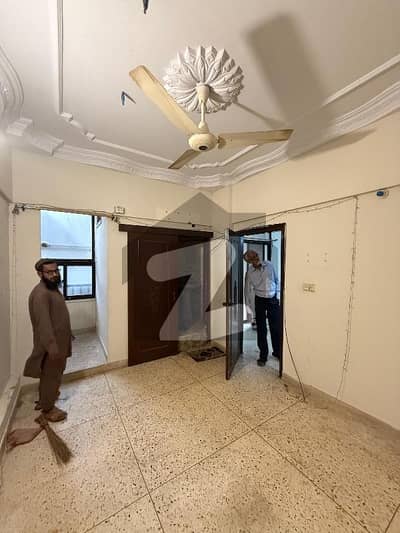 پی