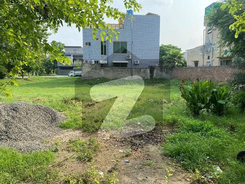 PSCIR PHASE 2 FACING PARK PLOT FOR SALE PSCIR PHASE 2 FACING PARK PLOT FOR SALE