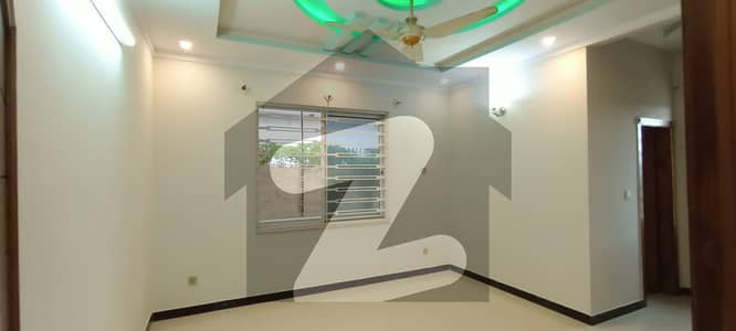 Media Town B Block 6 Bed House