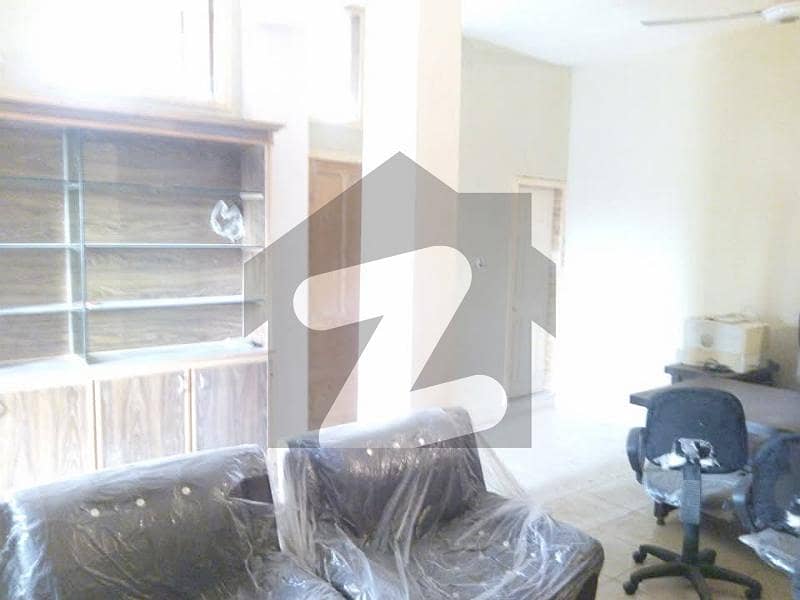 800+ Square Feet Office Space On Main Khanna Road 800+ Square Feet Office Space On Main Khanna Road